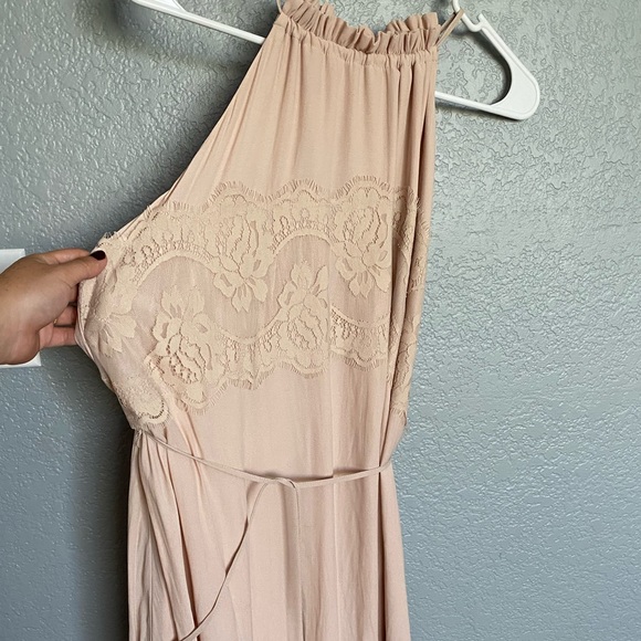 F21 Contemporary lace detail halter dress - Picture 1 of 3